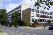 Das Institut für Pharmazie befindet sich in der Königin-Luise-Str. 2+4.