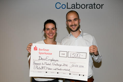 Dr. Amelie Wiedemann und Daniel Fodor haben mit ihrem Team "Dearemployee" einen der drei Hauptpreise des Ideenwettbewerbs "Research to Market Challenge" gewonnen.