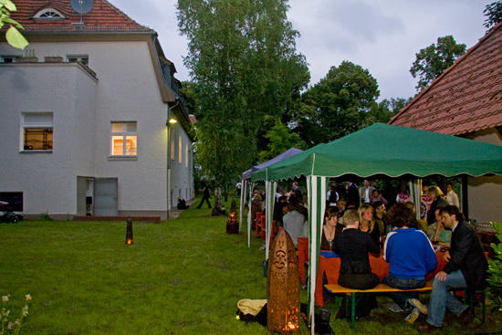 Sommerfest im Garten der Berlin Graduate School Muslim Cultures and Societies in Dahlem