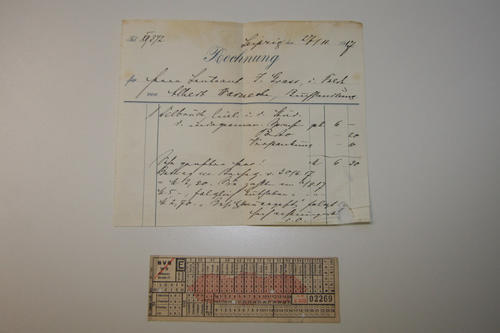 Zwei Zufallsfunde der Philologischen Bibliothek: eine Rechnung für ein Buch von 1917 (oben) und eine „BVG“-Fahrkarte aus den 1930er Jahren (unten)
