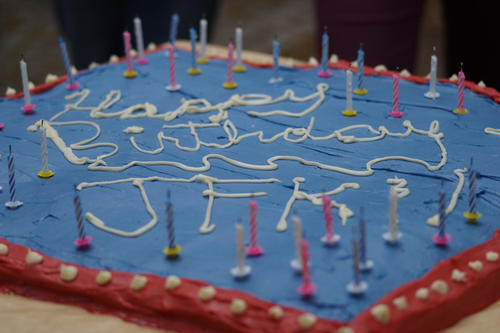 "Happy Birthday, JFKI!": Kreative Studierende des John-F.-Kennedy-Instituts hatten einen ganz besonderen Geburtstagsgruß zum 50. Jubiläum vorbereitet.