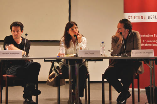 Im Gespräch: Julia Franck (mitte), Christian Schwochow (links) und Alexander C. T. Geppert (rechts)