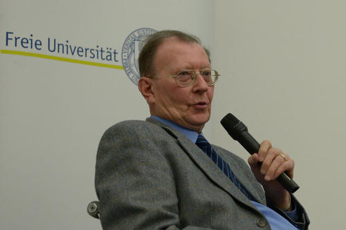 Als die UB „Bibliotheksleitstelle" hieß: Dr. Günter Baron kam 1964 an die Freie Universität und traf dort noch auf die Gründergeneration. Später war er langjähriger stellvertretender Direktor der Universitätsbibliothek.