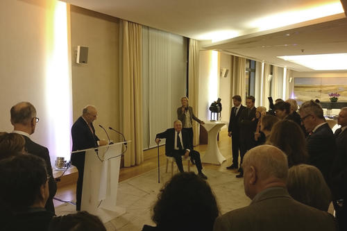 Nach dem Gespräch an der Freien Universität gab es in der Französischen Botschaft am Pariser Platz einen Empfang für Claude Lanzmann.