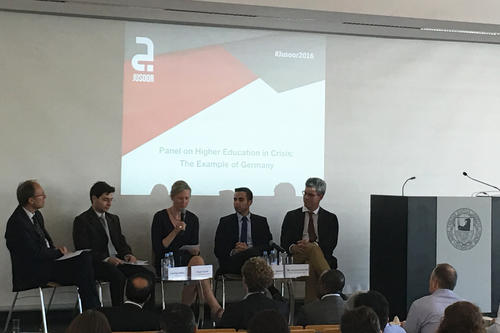 Panel discussion about the educational situation of Syrian refugees in Germany: Christian Müller, Edgar Kaade, Esther Saoub, Bashar Diar Bakerly, and Florian Kohstall (left to right).