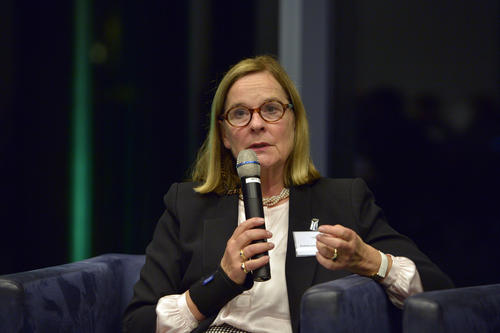 Barbara Ischinger, die ehemalige Direktorin des Bereichs Bildung bei der OECD in Paris und seit 2015 IC-Mitglied, in der Diskussion.