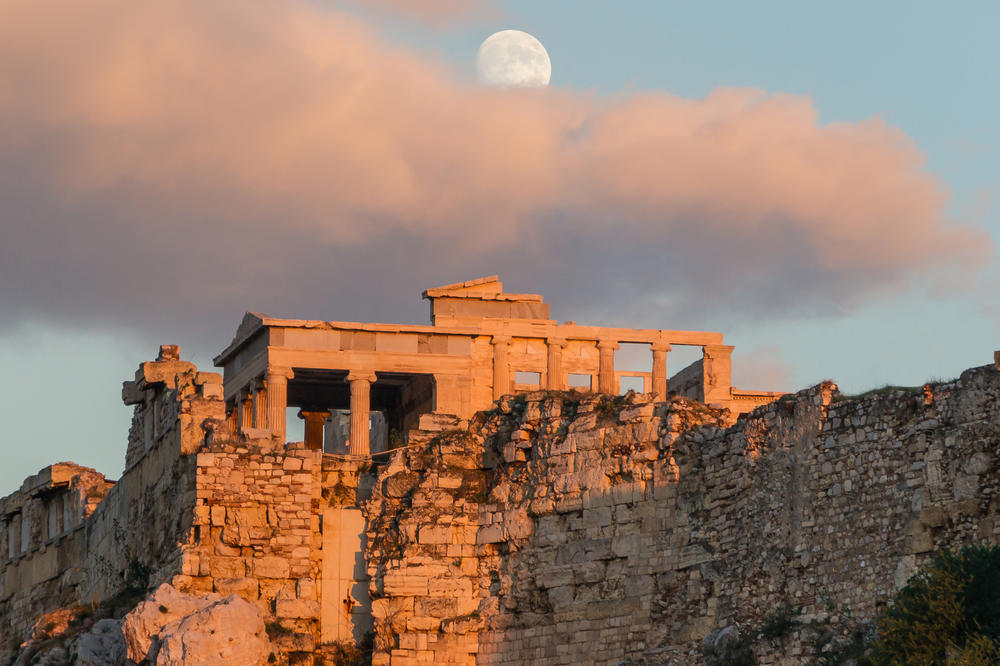 Die Entstehung der Athenischen Demokratie: Historischer Zufall oder Masterplan? – lautet der Titel des Vortrags am 2. November. Die Akropolis ist in der Blütezeit der Demokratie erbaut worden.