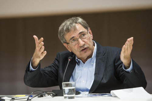 Ten years after being awarded an honorary doctorate from Freie Universität, Orhan Pamuk returned to Dahlem for the Szondi Lecture.