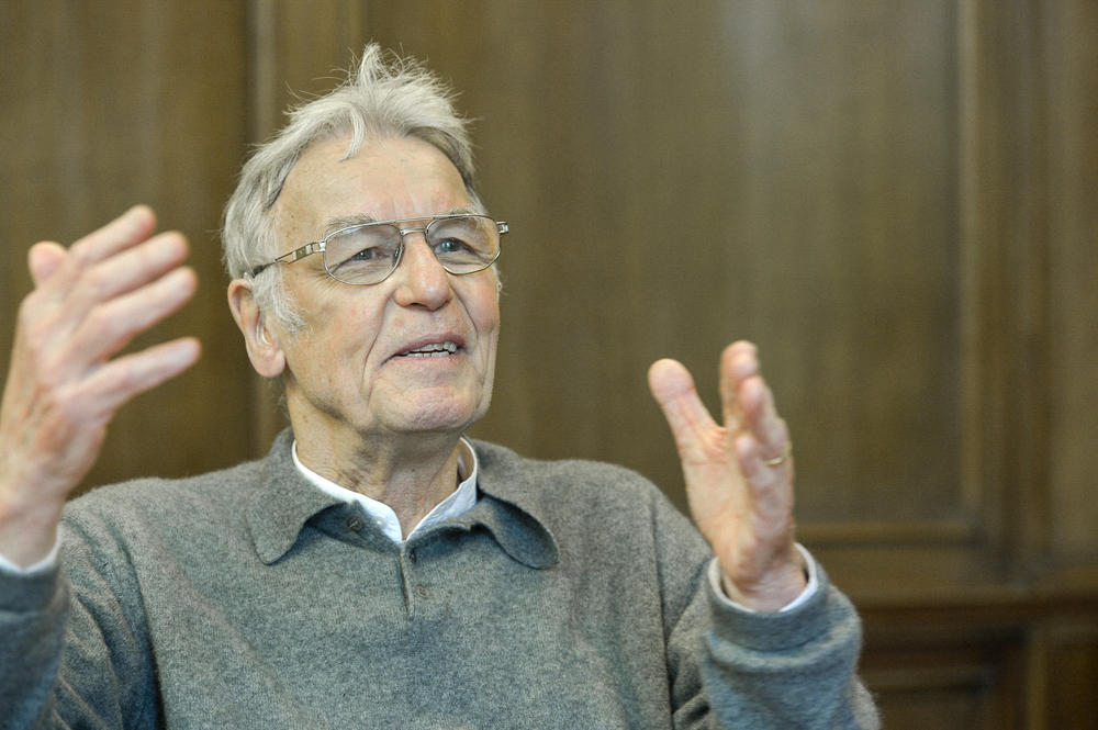 Der Politikwissenschaftler Prof. Dr. Ekkehart Krippendorff (1934–2018) lehrte von 1978 bis 1999 an der Freien Universität Berlin.