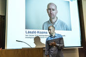 László Kozma ist seit Oktober 2018 Juniorprofessor am Institut für Informatik, Arbeitsgruppe Theoretische Informatik. Er hatte die Begriffe „Algorithmen und Kombinatorik“ mitgebracht.