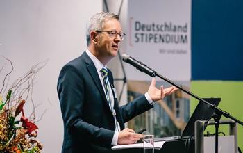 „Das Deutschlandstipendium der Freien Universität Berlin steht für die bemerkenswerte Vielfalt an unserer Hochschule", sagt Universitätspräsident Günter M. Ziegler.