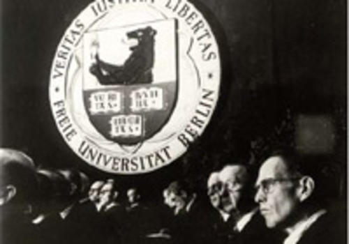Am 4. Dezember 1948 war es geschafft: Mit der offiziellen Eröffnungsfeier der Freien Universität im Titania-Palast konnte die Universität ihren Betrieb aufnehmen.
