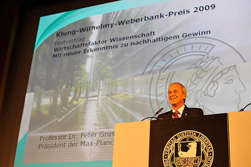 Der Präsident der Max-Planck-Gesellschaft Prof. Dr. Peter Gruss hielt den Festvortrag "Wirtschaftsfaktor Wissenschaft"
