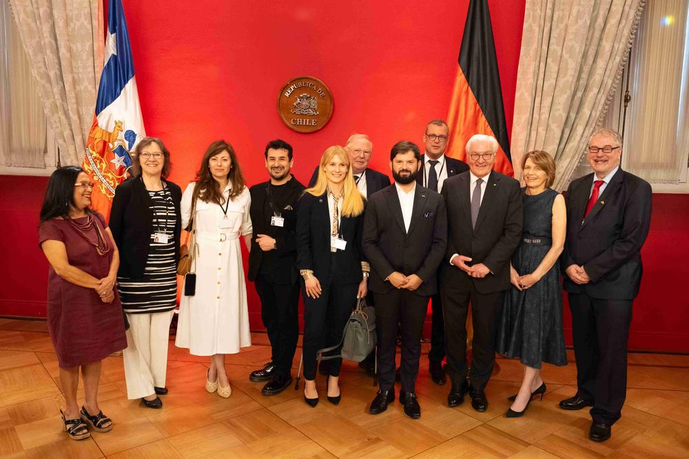 Ein besonderer Moment: Als Gast von Bundespräsident Frank-Walter Steinmeier war Prof. Dr. Rinke (ganz rechts) zu Besuch bei dem chilenischen Präsidenten Gabriel Boric.