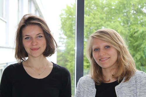 Darina Gribova (links) und Lina Rusch gehören zu den Studierenden des ersten Jahrgangs. Nach einem Semester in St. Petersburg studieren sie nun an der Freien Universität.