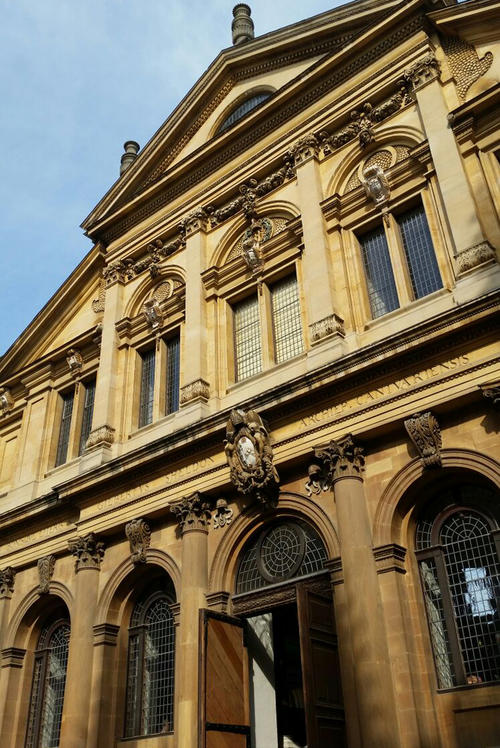 Sheldonian Theatre: der historische Ort der Immatrikulations- und Graduationsfeiern in Oxford.