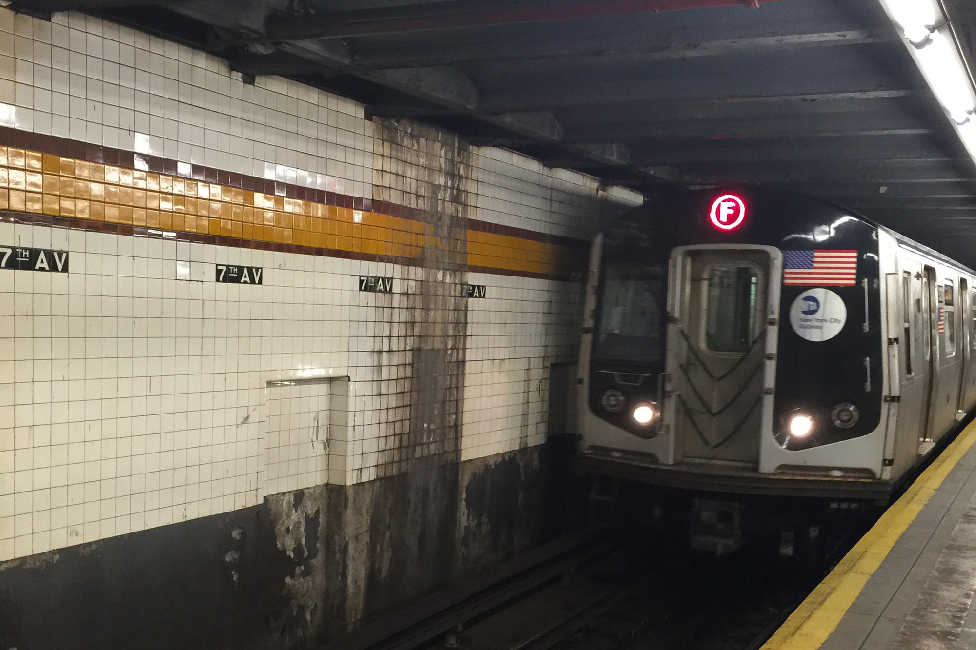 Obwohl eine Bahn direkt von ihrer Haltestelle nach Coney Island fährt, hat Luise Müller den am südlichen Ende von Brooklyn gelgenen Vergnügungspark noch nie besucht.