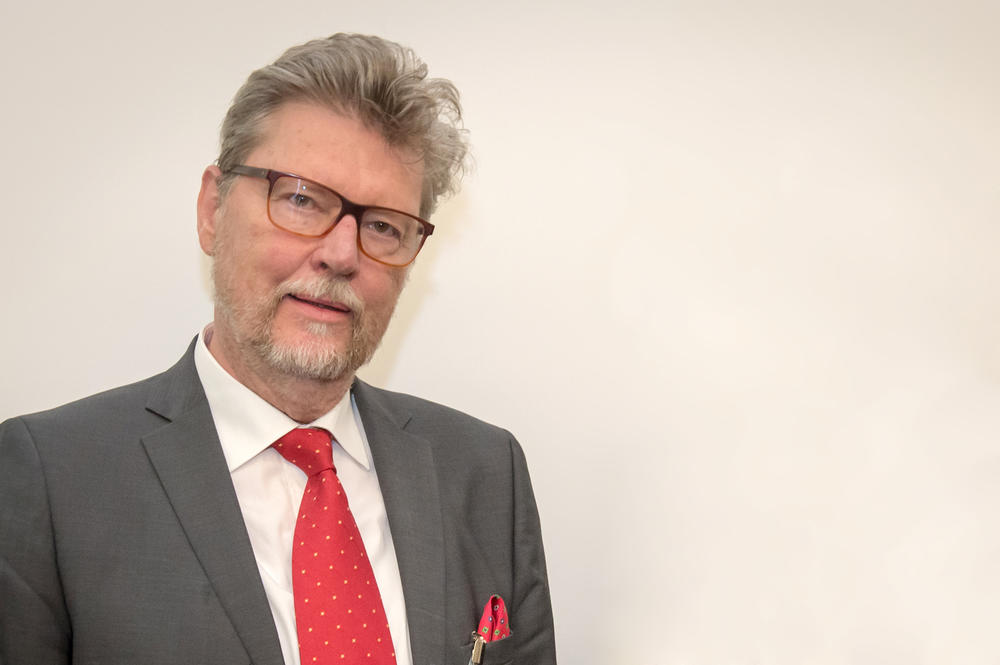 Georg Schreyögg lehrt und forscht seit 1994 an der Freien Universität Berlin als Professor für Organisation und Führung.