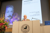 Hermann Nicolai, the director of the Max Planck Institute for Gravitational Physics, gave an introduction with scientific background information.