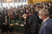 Standing ovations: When Margot Friedländer entered the Max Kade Auditorium, the audience stood up and applauded the 100-year-old.