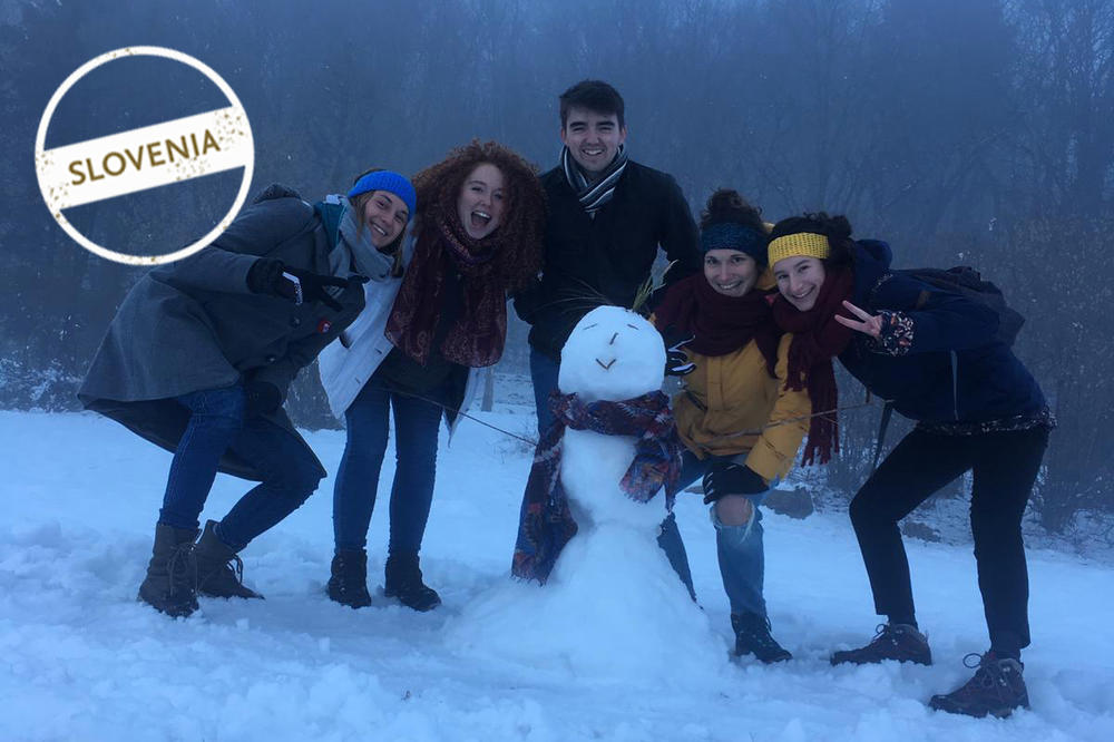 Sonja Poschenrieder (far left) gets together a lot with other Erasmus students in Ljubljana. Here they are shown making a snowman at Podpeč Lake.