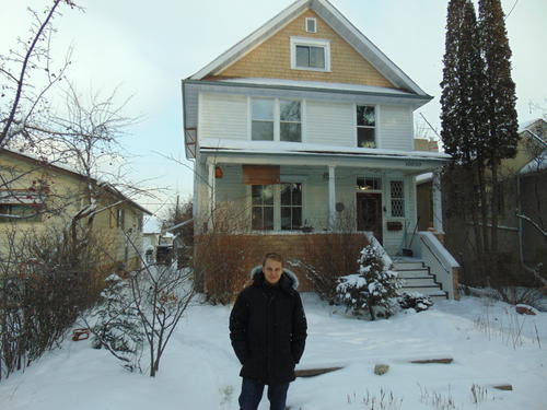 Robert Brundage says goodbye to the house where he lived during the semester.