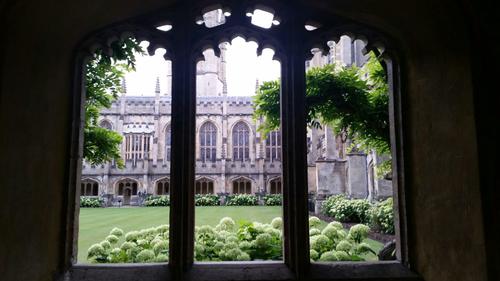 Magdalen College: What Helena Winterhager calls the “most beautiful of all of Oxford’s colleges” – here, the view of the Cloister Quadrangle, an idyllic, centuries-old inner courtyard.
