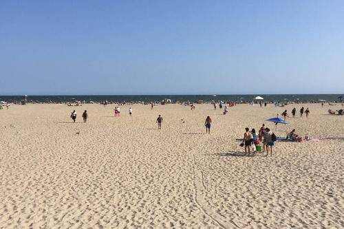 Labor Day at Jacob Riis Park Beach, a broad sandy beach at the western end of Long Island