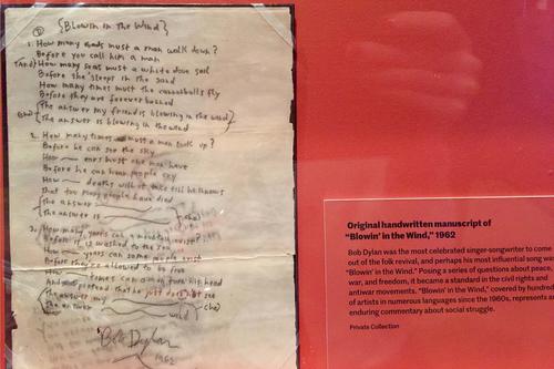 On display at the Folk City exhibition complex, visitors get to see an autograph by Bob Dylan: 'Blowin in the Wind.'