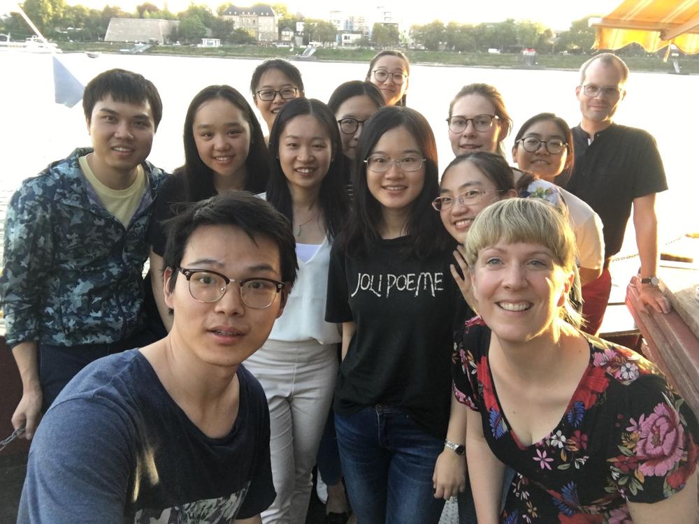 The excursion members in Bonn on the Rhine, joined by the ZDS PhD student HE Teng who currently works on his dissertation at Universität Bonn.
