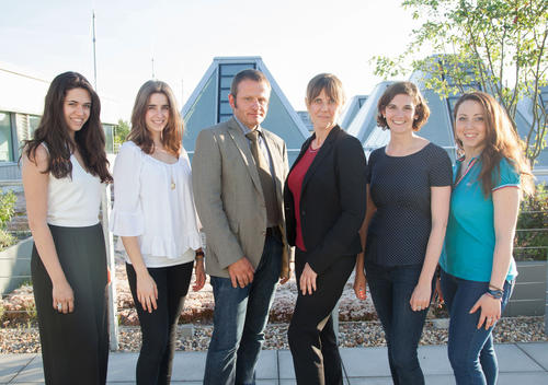 Das Team des Italienzentrums der Freien Universität Berlin: (v.l.n.r.): Clara Zaccagnini, Elena Nustrini, Professor Bernhard Huß, Sabine Greiner, Thea Santangelo und Alessandra Rago.