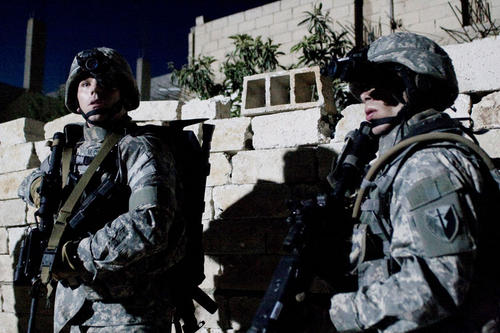Angst im Blick: Wie werden bei Zuschauern Emotionen geweckt? Szene aus dem amerikanisch-kanadischen Film „Redacted“, in dem sich der Regisseur Brian de Palma auf einen Vorfall im Irak-Krieg bezieht.