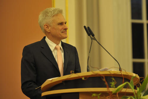 Rainald Goetz ist Träger der Heiner-Müller-Gastprofessur.