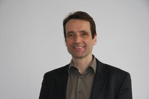 Rupert Klein hat die Professur für Geophysical Fluid Dynamics an der Freien Universität inne. Sein Schwerpunkt ist die Weiterentwicklung mathematischer Modelle und dazugehöriger numerischer Techniken.