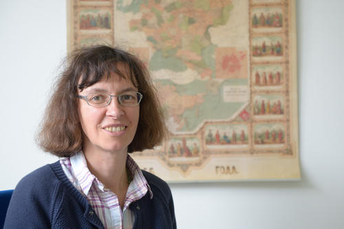 ELKE KAISER, Professorin am Institut für Prähistorische Archäologie