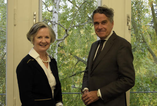 Gern gesehene Ratgeber: Debra W. Stewart und Sijbolt Noorda sind seit dem ersten Tag Mitglieder des International Councils der Freien Universität Berlin.