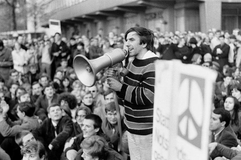 Rudi Dutschke prägte die Studentenbewegung. Das gegen ihn verübte Attentat hatte eine Radikalisierung des Protests zur Folge – und es war der Anfang vom Ende der Studentenbewegung, denn viele wandten sich in den folgenden Monaten ab.
