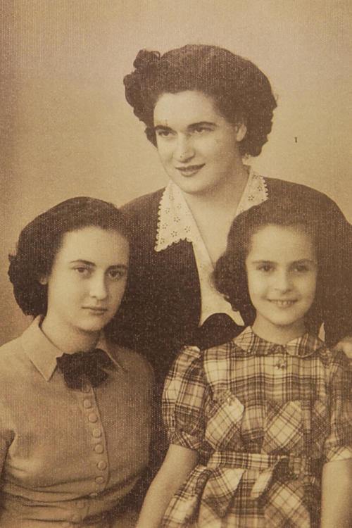 Rosina Asher-Pardo versteckte sich mit ihrer Familie in der besetzten Stadt Thessaloniki. Hier eine Ansicht aus dem Interview für das Zeitzeugen-Archiv.