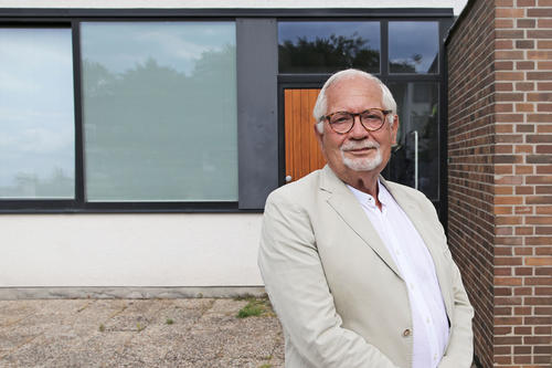 Der heute 80-Jährige Ekkehard Wesner lebte von 1963 bis 1966 in Schlachtensee. Als dessen Bürgermeister organisiert er im Gemeinschaftshaus des Dorfes eine Diskussionsveranstaltung mit Willy Brandt und Franz Josef Strauß.