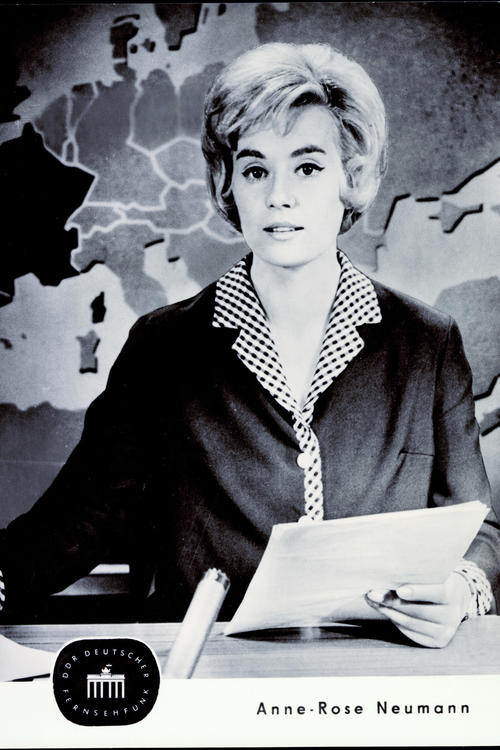 Aktuelle Kamera. Anne-Rose Neumann sprach am 8. März 1963, dem Frauentag, als erste Frau in der DDR die Nachrichten.