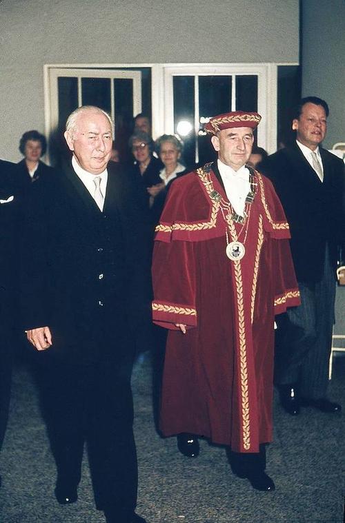 German Federal President Theodor Heuss, Rector Gerhard Schenck, and Governing Mayor Willy Brandt (from left to right) as they enter the academic celebration.