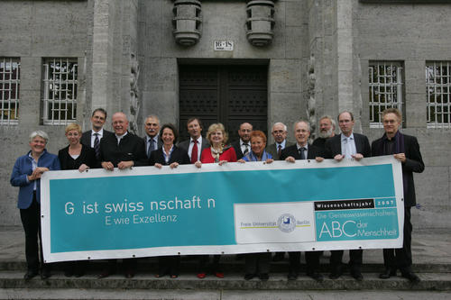 The Executive Board of Freie Universität in 2007 following the announcements in the German Excellence Initiative