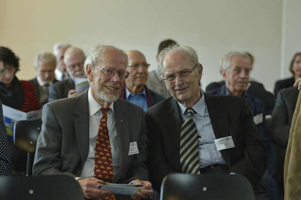 Wiedersehen an der Freien Universität: Die Brüder Klaus (links) und Georg Möbius.