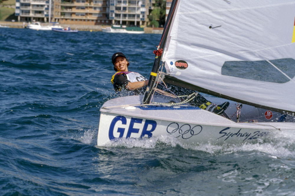 Die ehemalige Studentin der Freien Universität. Petra Niemann-Peter, ist die erfolgreichste deutsche Segelerin. Sie nahm an drei Olympischen Spielen teil, die ersten waren in Sydney.