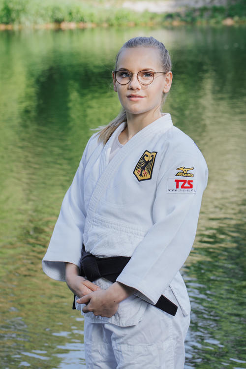 Die Politikwissenschaftsstudentin Anne-Sophie Schmidt gewann 2017 als Judoka die Europäische Hochschulmeisterschaft und nahm im selben Jahr in Taipeh an der Sommer-Universiade teil.