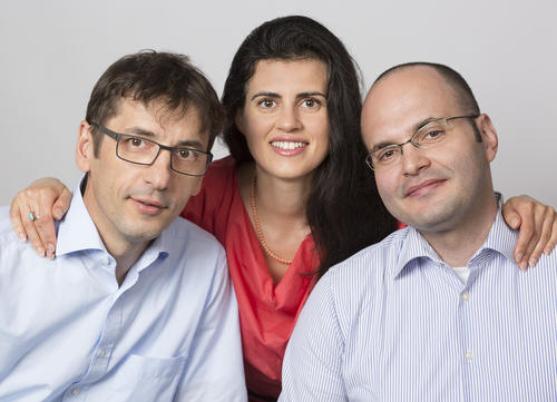 Das Team von Lab-on-Fiber: Stefan Kufner (links), Ruzin Aganoglu (mitte), Victor Vargas (rechts) 